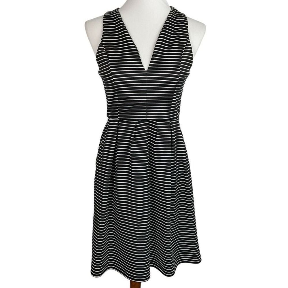 Mi Ami Black White Striped Sleeveless Fit and Flare Dress Medium